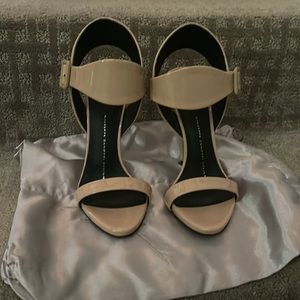Giuseppe Zanotti nude patent heels size 36/6